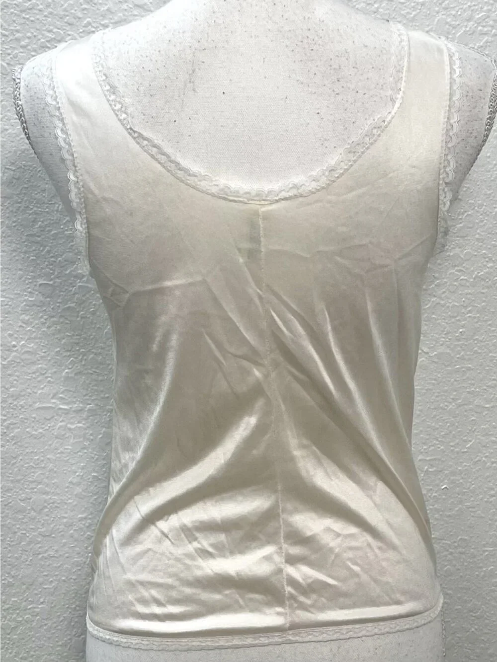 VTG RICHFORM Womens SMALL White Satin Nylon & Lace Trim CAMISOLE Lingerie EUC